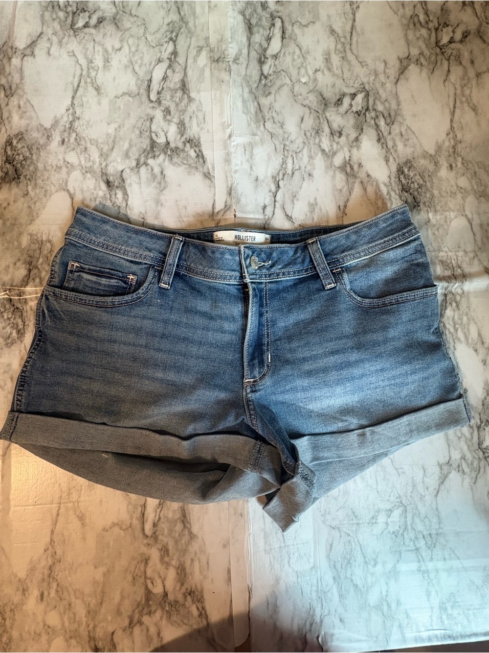 Hollister Curvy Low-Rise Shortie Short Women's Denim Shorts Blue Size 14/32